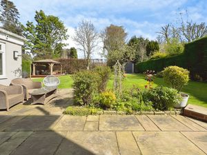 Photo 30- click for photo gallery